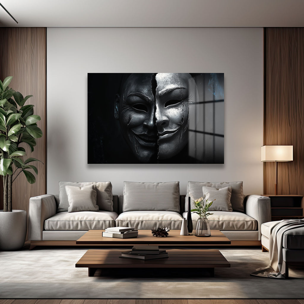 İkilemin Yüzü: Modern Sanat Temalı Kırık Maske Cam Tablo