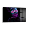 Neon Enerjisi: Fütüristik Işık Sanatı Cam Tablo, pembe, mor ve turkuaz neon ışıkların dans ettiği, siberpunk estetiğine sahip modern bir cam duvar tablosu.