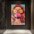 Pop Art Sakız Balonlu Kız: Canlı ve Asi Ruh Cam Tablo