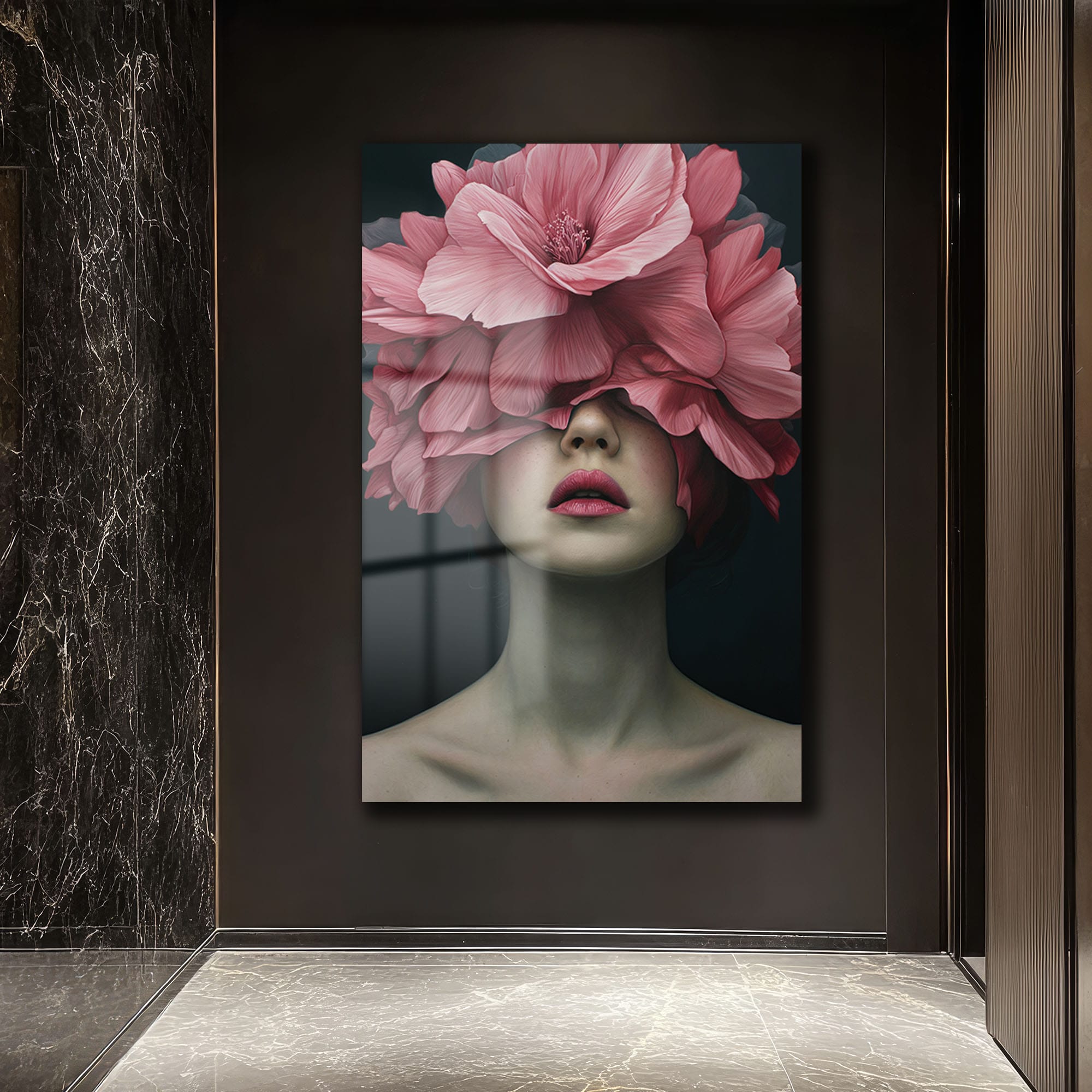 Pembe Düşler: Çiçeklerle Gizlenmiş Kadın Modern Cam Tablo