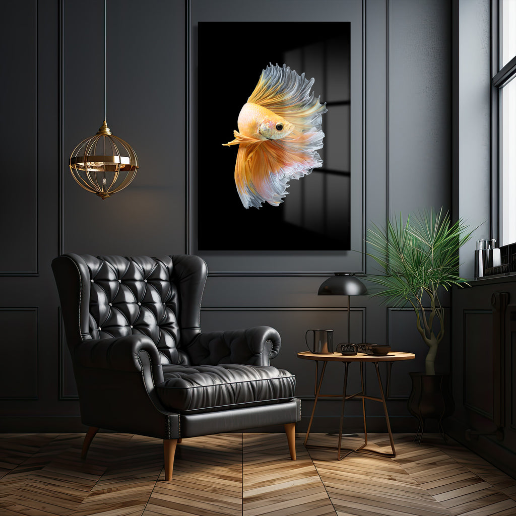 Altın Betta Balığı Cam Tablo - Siyahın Asaletiyle Buluşan Işıltılı Sanat
