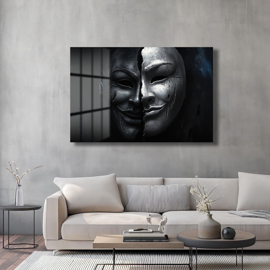 İkilemin Yüzü: Modern Sanat Temalı Kırık Maske Cam Tablo