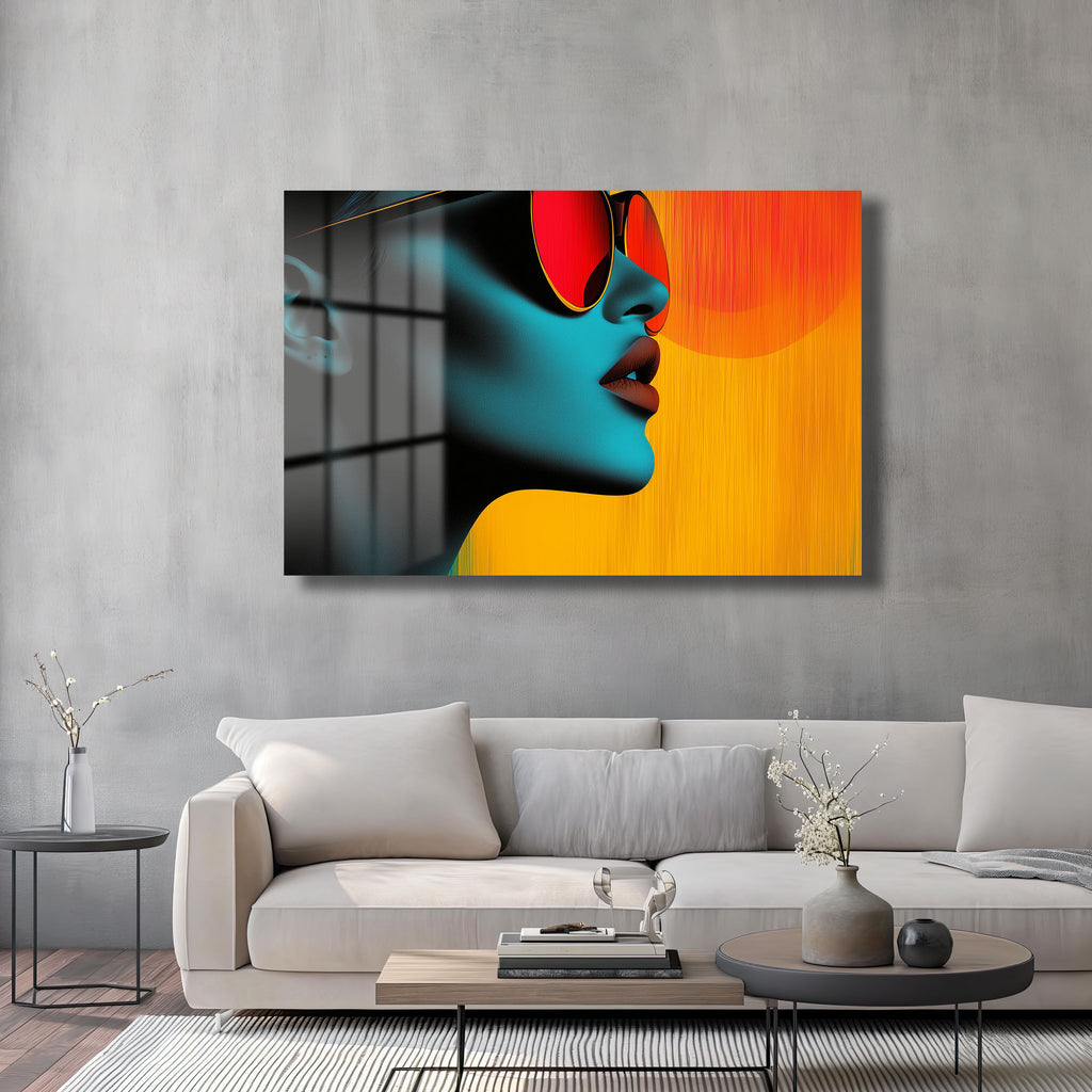 Kızıl Gözlüklü Diva: Modern Pop Art Cam Tablo