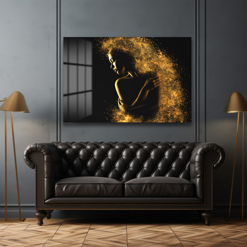 Altın Parıltılı Transformasyon: Ethereal Kadın Figürlü Modern Cam Tablo