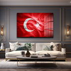 Türk Bayrağı Cam Tablo: Tarihin ve Gururun Duvarınızdaki Yansıması