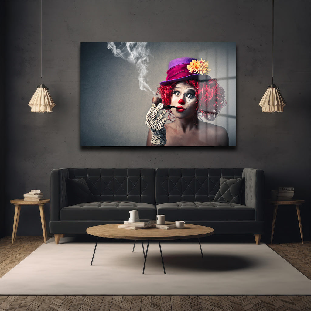 Gizemli Palyaço: Şaşırtıcı Bakışlı Modern Sanat Cam Tablo