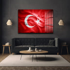Türk Bayrağı Cam Tablo: Tarihin ve Gururun Duvarınızdaki Yansıması