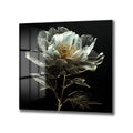 Siyah arka plan üzerinde, şeffaf beyaz ve altın rengi detaylara sahip, zarif yaprakları ve altın rengi merkezi olan büyük bir sanatsal çiçeğin cam tablo görseli.