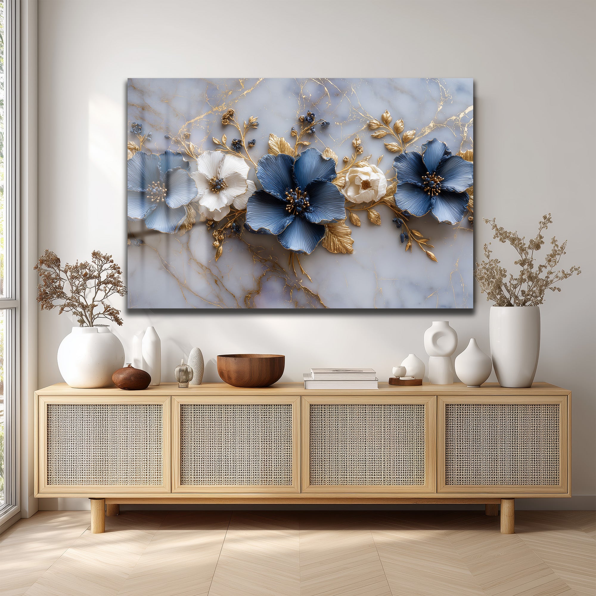 Zarafetin Dansı: Altın Vurgulu Mavi Çiçekler Temperli Cam Tablo