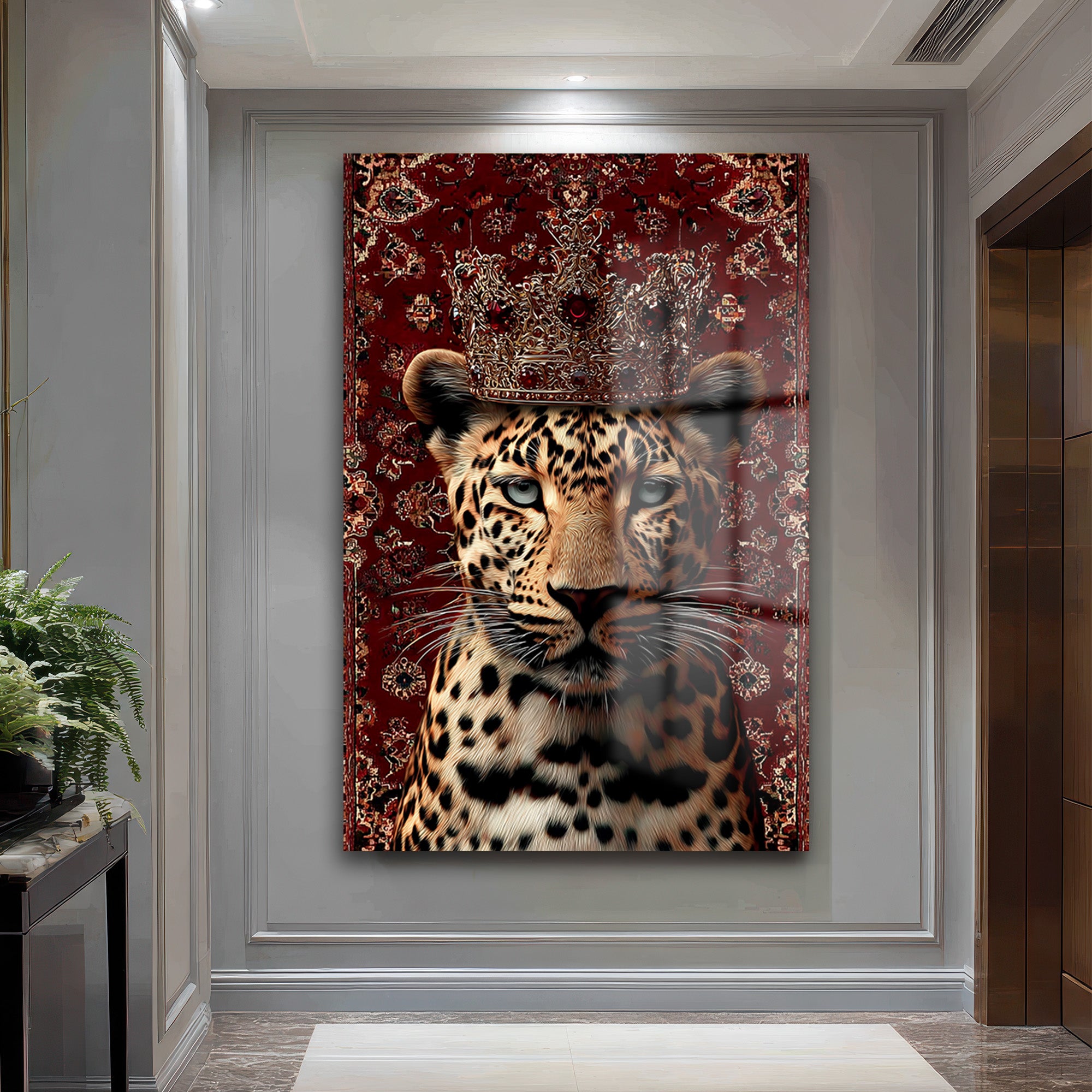 Asil İhtişam: Taçlı Leopar Temalı Dekoratif Cam Tablo