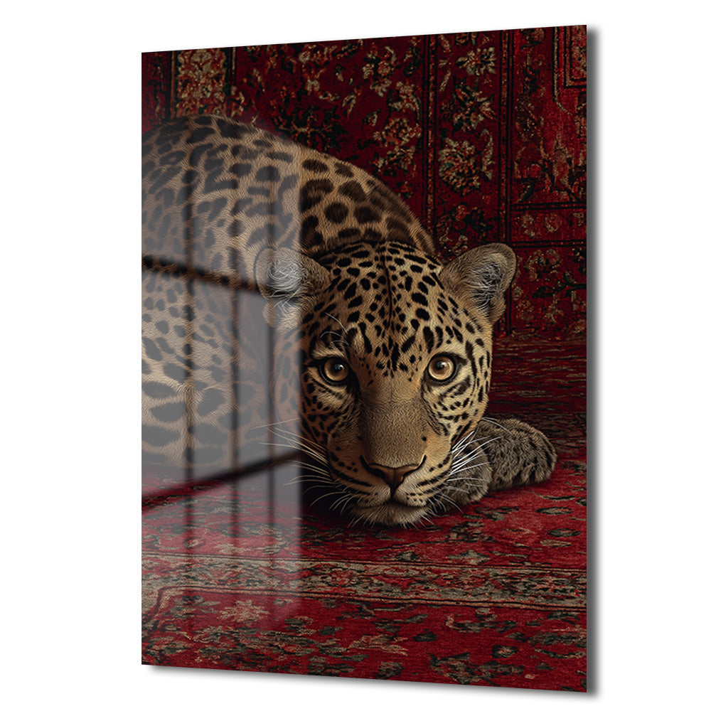 Vahşi Zarafet: Kırmızı Halıda Leopar Cam Tablo
