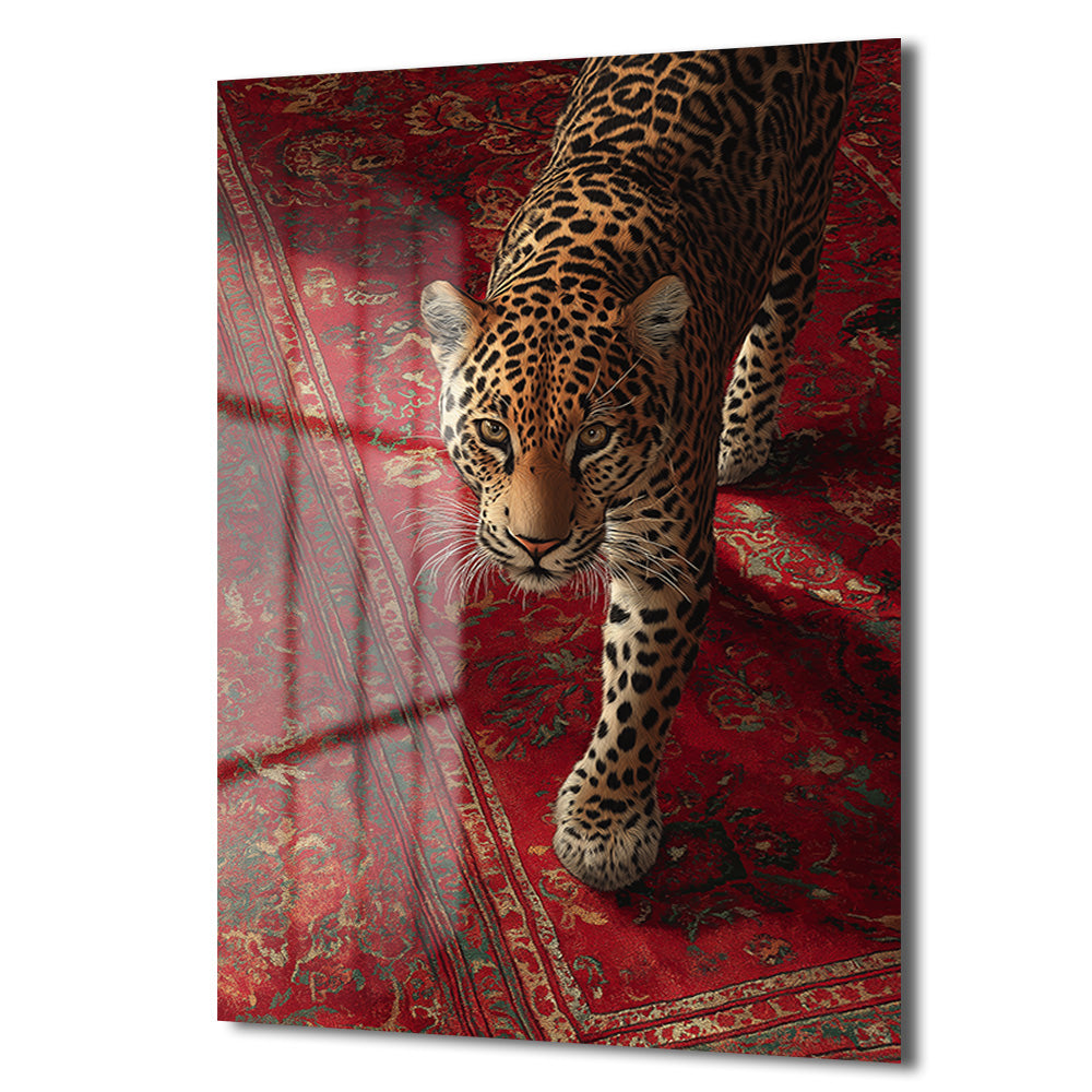 Çarpıcı Leopar Kırmızı Halı Üzerinde Cam Tablo