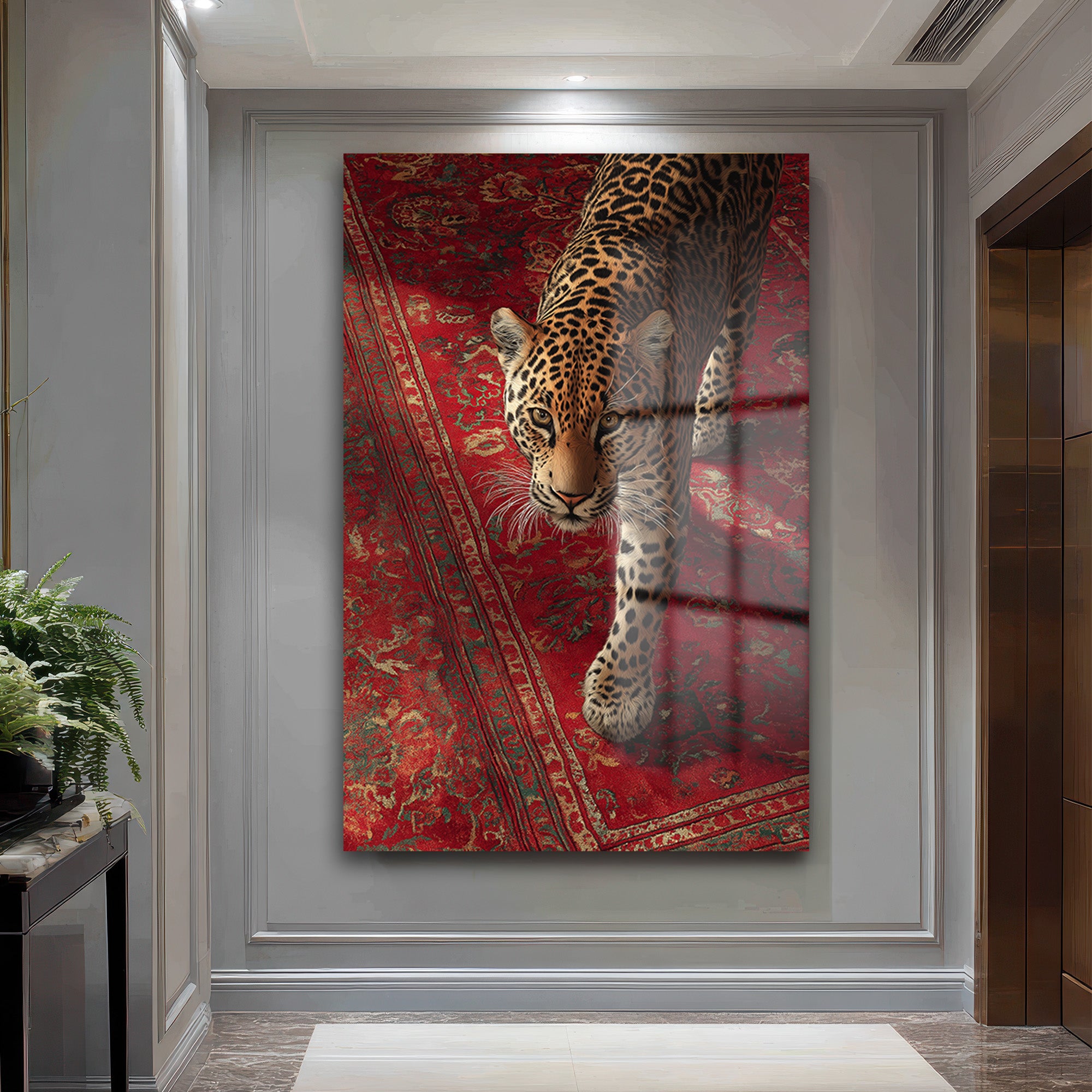 Çarpıcı Leopar Kırmızı Halı Üzerinde Cam Tablo