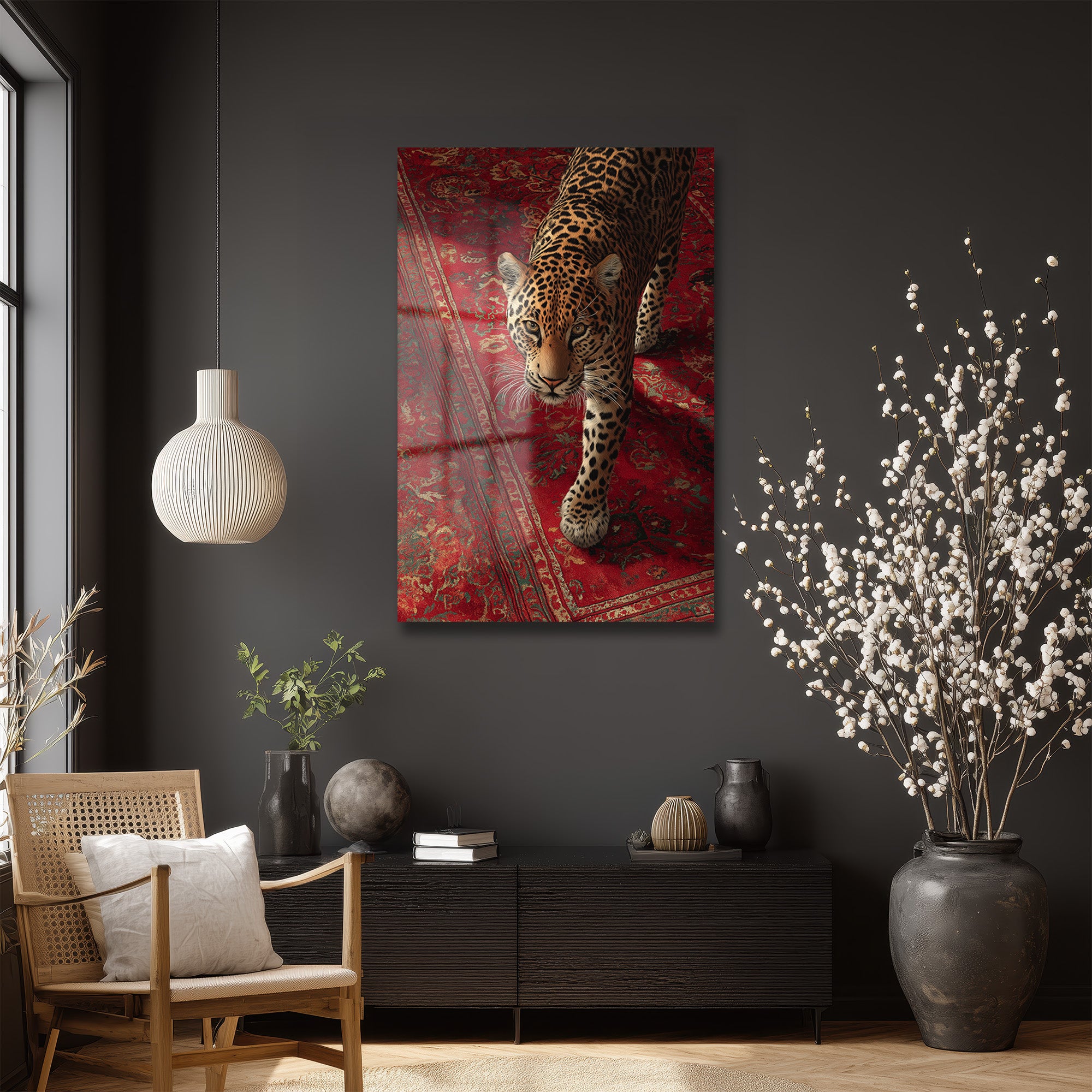 Çarpıcı Leopar Kırmızı Halı Üzerinde Cam Tablo