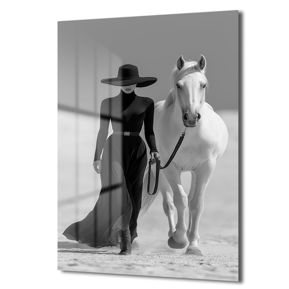 Zarafet ve Asalet: Siyah Beyaz At ve Kadın Cam Tablo