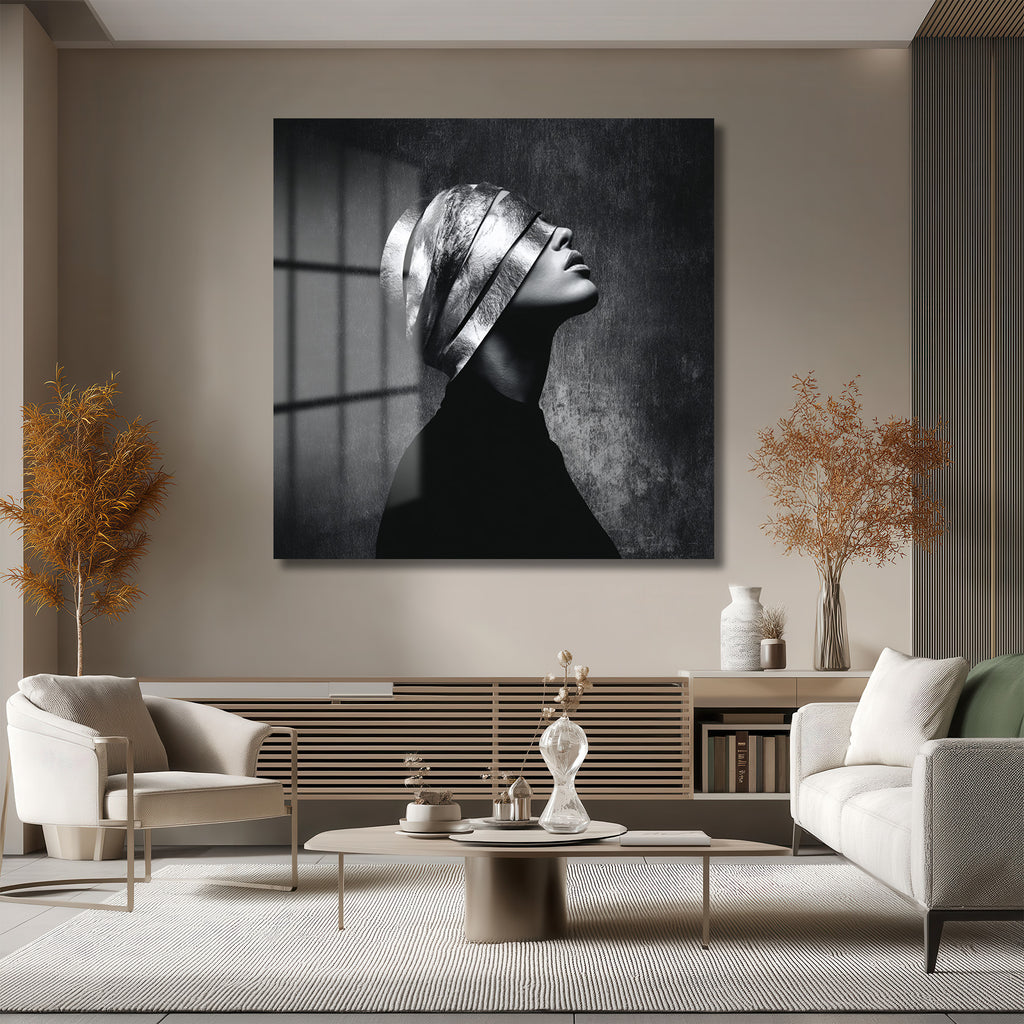 Gümüş Maskeli Kadın Modern Sanat Cam Tablo