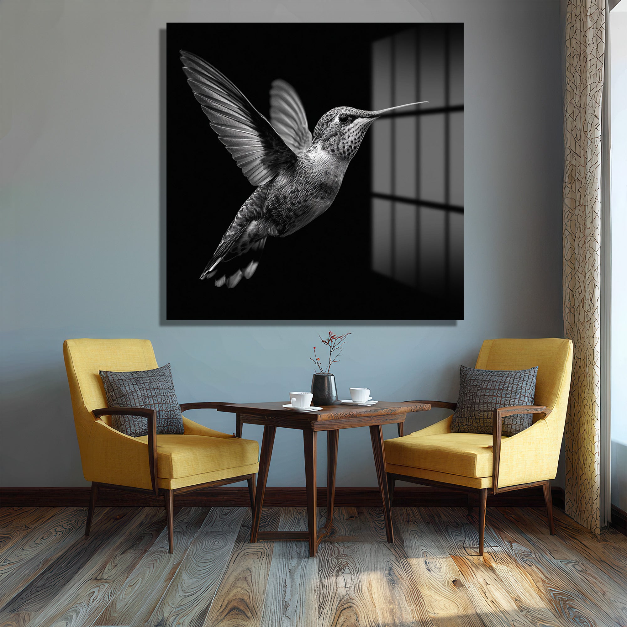 Siyah Beyaz Kolibri Uçuşu Cam Tablo