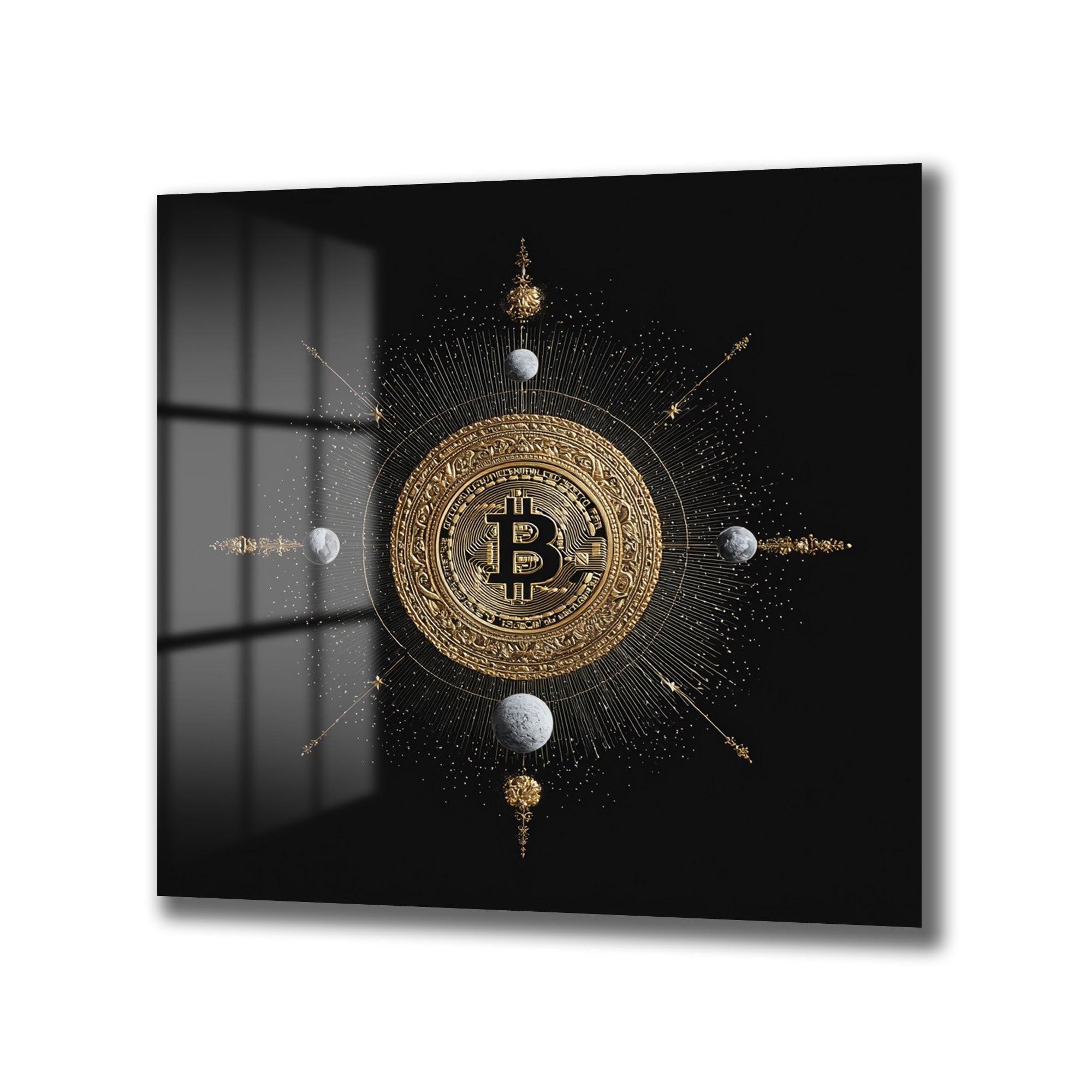Siyah arka plan üzerinde altın rengi, detaylı bir Bitcoin sembolü, etrafında kozmik ışınlar ve gezegen benzeri kürelerle süslenmiş modern bir cam tablo.