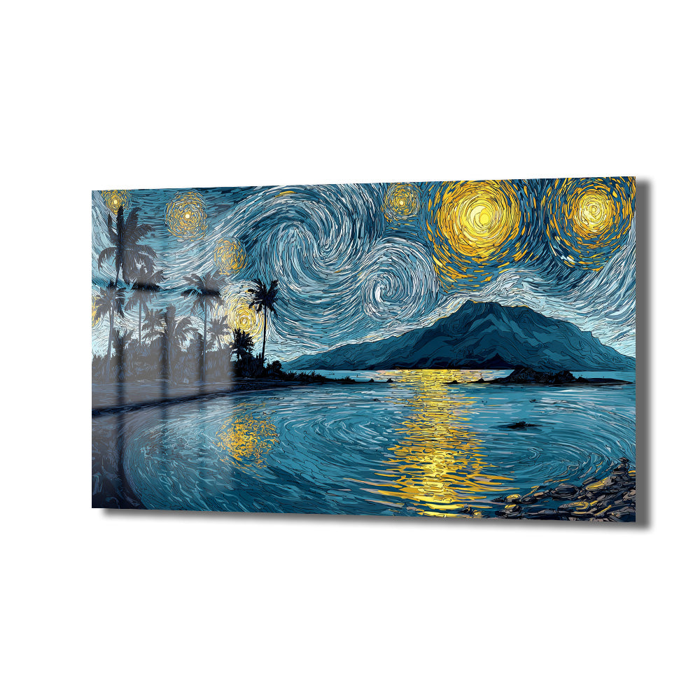 Van Gogh'un Yıldızlı Gece stilinde, mavi ve altın sarısı tonlarında, palmiye ağaçları, dağ ve yansımalı denizin yer aldığı bir tropik manzara cam tablosu. Gökyüzü ve deniz girdaplı fırça darbeleriyle işlenmiş, yıldızlar ve yansımaları parlayan altın sarısı ışıklar saçıyor.