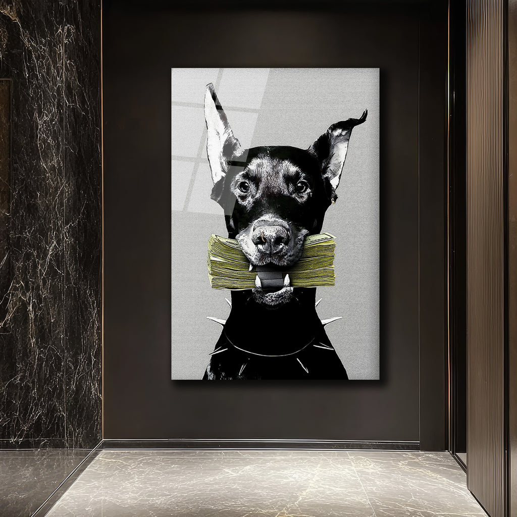 Para Getiren Güçlü Doberman Cam Tablo - Lüks ve Modern Duvar Sanatı