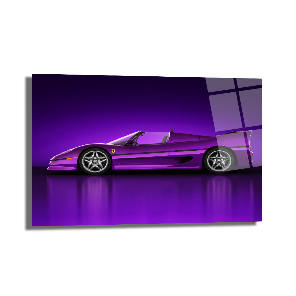 Mor renkte bir Ferrari F50 spor arabanın mor bir stüdyo arka planında, yansımasıyla birlikte yandan çekilmiş fotoğrafı. Ürünün cam tablo olduğunu gösteren hafif parlaklık ve çerçeve yansımaları mevcut.