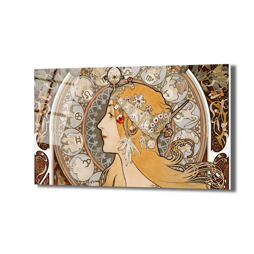 Art Nouveau tarzında, altın saçlı ve zarif bir kadının profilini gösteren, etrafında zodyak işaretleri ve süslemeler bulunan cam tablo.