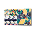 Canlı sarı, turkuaz, lacivert ve kırmızı tonlarında, sağda organik fan ve spiral desenleri, solda geometrik çizgi ve yaprak motiflerini birleştiren modern soyut cam tablo.