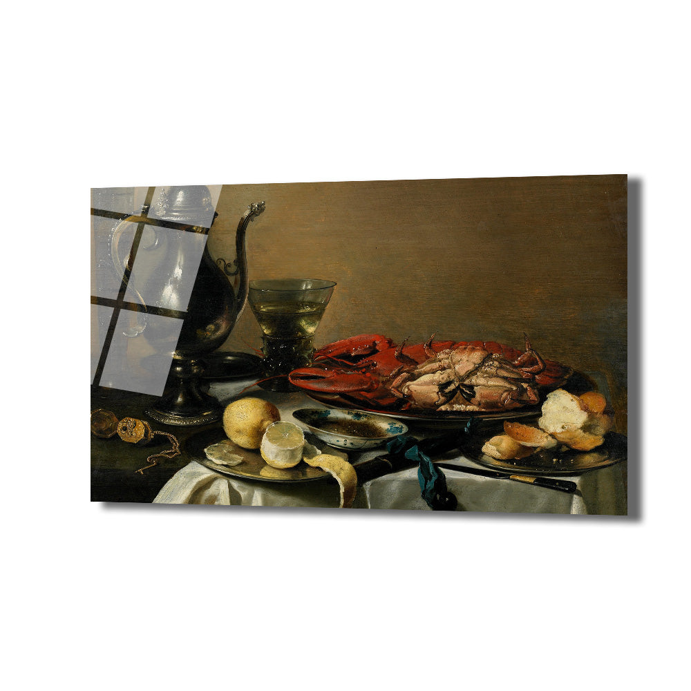 Geleneksel bir still life tablosu, masada kırmızı ıstakoz ve yengeç, dilimlenmiş limonlar, bir parça ekmek, gümüş bir sürahi ve şarap kadehi gösteriyor. Zengin detaylar ve karanlık bir arka plan hakim.