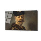 Koyu kahverengi ve gri tonlarda, kürklü yakalı palto ve şapka giyen, bıyıklı ve inci küpeli yaşlı bir adamın Rembrandt stili yağlı boya portresi.
