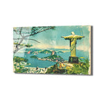 Rio de Janeiro'nun ikonik Kurtarıcı İsa Heykeli'nin görkemli bir kuşbakışı görüntüsü, Sugarloaf Dağı, Guanabara Koyu ve şehir manzarasıyla vintage tarzda bir illüstrasyon. Sol üstte bir ağaç dalı ve genel olarak mavi, yeşil ve altın tonları hakim.