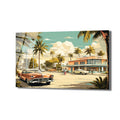 Güneşli bir Miami sahilinde, palmiye ağaçları ve retro binalar arasında park etmiş turuncu klasik bir otomobilin görüldüğü, 1950'ler tarzı illüstrasyon cam tablo.