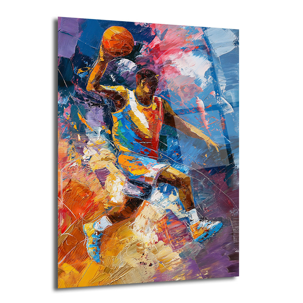Canlı renklerle soyut ve enerjik bir üslupla tasvir edilmiş, basketbol topuyla zıplayan bir basketbolcuyu gösteren cam tablo. Yoğun fırça darbeleri ve dokulu yüzey, figürün hareketini ve dinamizmini vurgular. Mavi, turuncu, kırmızı ve mor tonları hakimdir.
