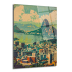 Vintage illüstrasyon tarzında, Rio de Janeiro'nun ikonik Şeker Peyniri Dağı, Guanabara Koyu ve şehir binalarını gösteren cam tablo. Turkuaz, bej ve toprak tonlarının hakim olduğu bu sanat eseri, retro bir seyahat posteri havası taşır.