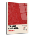 Kırmızı zemin üzerinde beyaz puantiye noktacıklarından oluşan Yayoi Kusama tarzı soyut bir sanat eseri. Tablonun alt kısmında 'YAYOI KUSAMA' yazısı, sağ alt köşede 'MUSE D'ART MODERNE DE LA VILLA DE PARIS', 'TOKYO, 1993' ve renk paleti simgeleri bulunmaktadır.