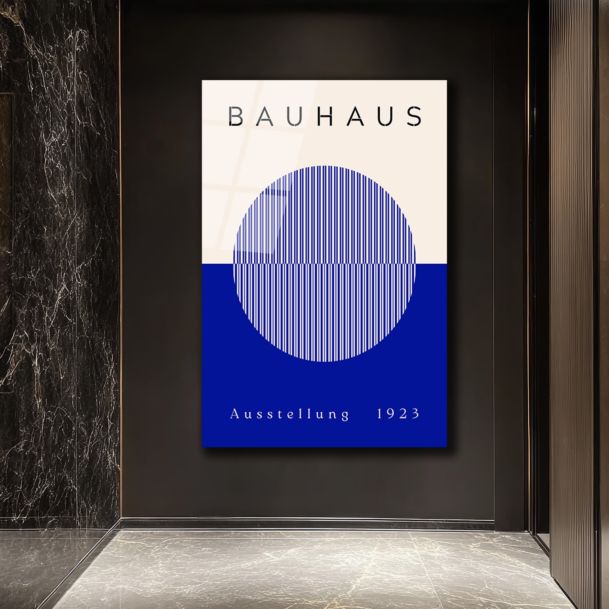 Bauhaus Sanatının Zamansız Yansıması: Modern Mavi Çizgili Cam Tablo