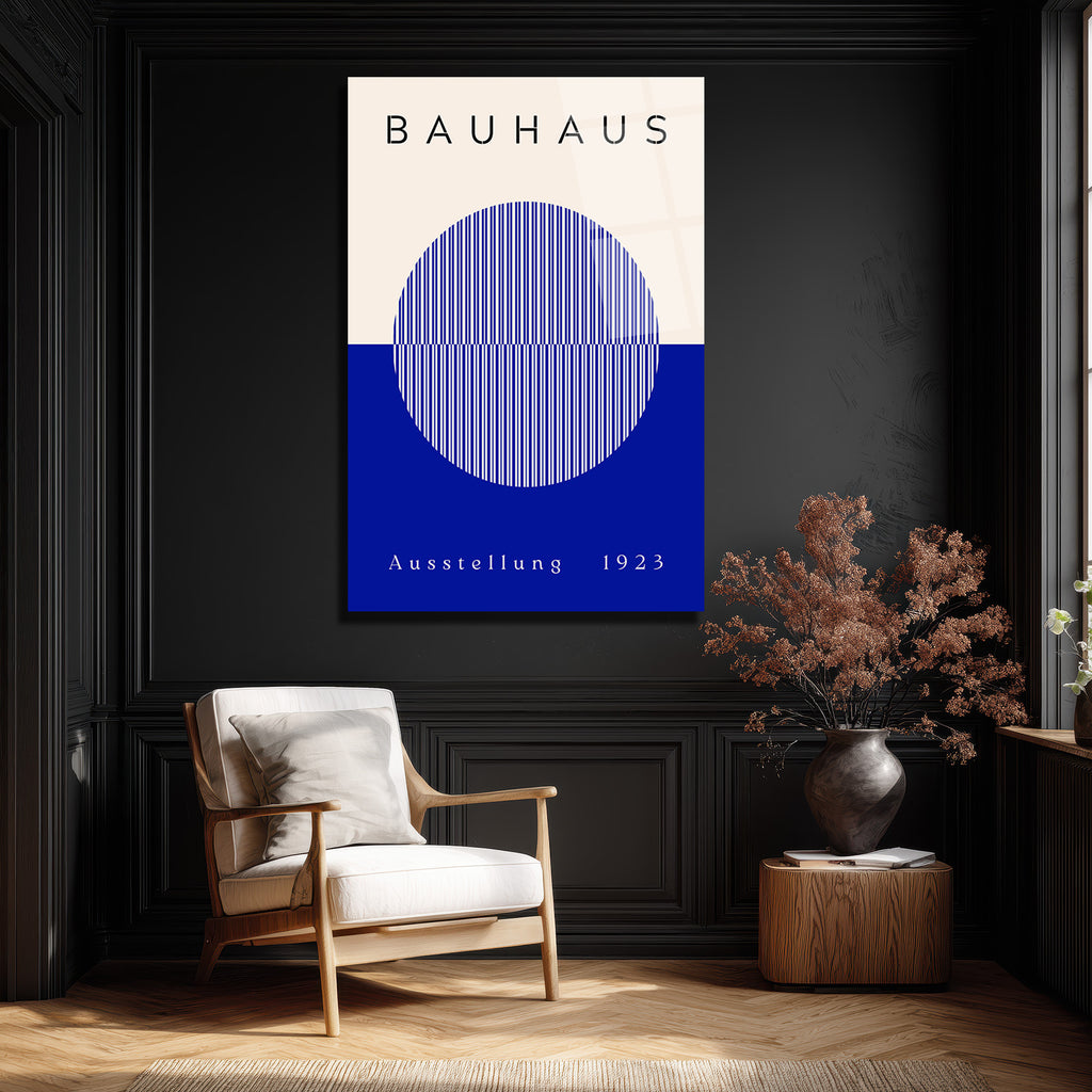 Bauhaus Sanatının Zamansız Yansıması: Modern Mavi Çizgili Cam Tablo