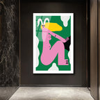 Cesur Pembe Figür ve Sarı Saçlar Modern Cam Tablo