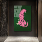 Pembe Leopar: Vahşi ve Şık Bir Dokunuş Cam Tablo