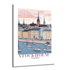 Pastel tonlarda çizilmiş, Stockholm şehrinin limanını ve tarihi binalarını gösteren illüstrasyon. Limanda demirlemiş tekneler ve gökyüzünde hafif bulutlar var. Alt kısımda 'STOCKHOLM Sweden' yazısı bulunuyor.