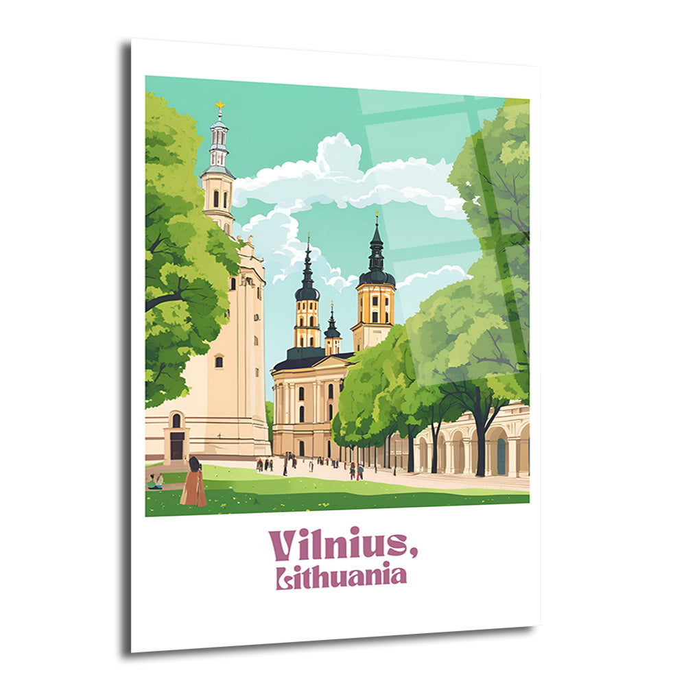 Vilnius, Litvanya'nın ikonik kulelerini ve yeşil ağaçlarla çevrili tarihi binalarını gösteren, açık yeşil gökyüzü ve bulutlarla dolu, modern illüstrasyon tarzında bir cam tablo.