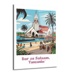 Tanzanya'nın Dar es Salaam şehrini gösteren, palmiye ağaçları, nehir kenarında bir kilise, geleneksel tekne ve hareketli bir pazar yerini tasvir eden renkli illüstrasyon cam tablo.