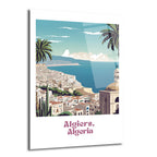 Güneşli bir günde Cezayir'in Algiers şehrini gösteren retro tarzda bir illüstrasyon. Mavi denizin kenarında beyaz binalar, yeşil palmiye ağaçları ve sağda kubbeli bir yapı görülüyor. Gökyüzünde hafif bulutlar var ve tablonun altında 'Algiers, Algeria' yazısı bulunuyor.