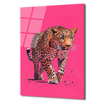 Vahşi Zarafet: Pembe Fonlu Leopar Cam Tablo