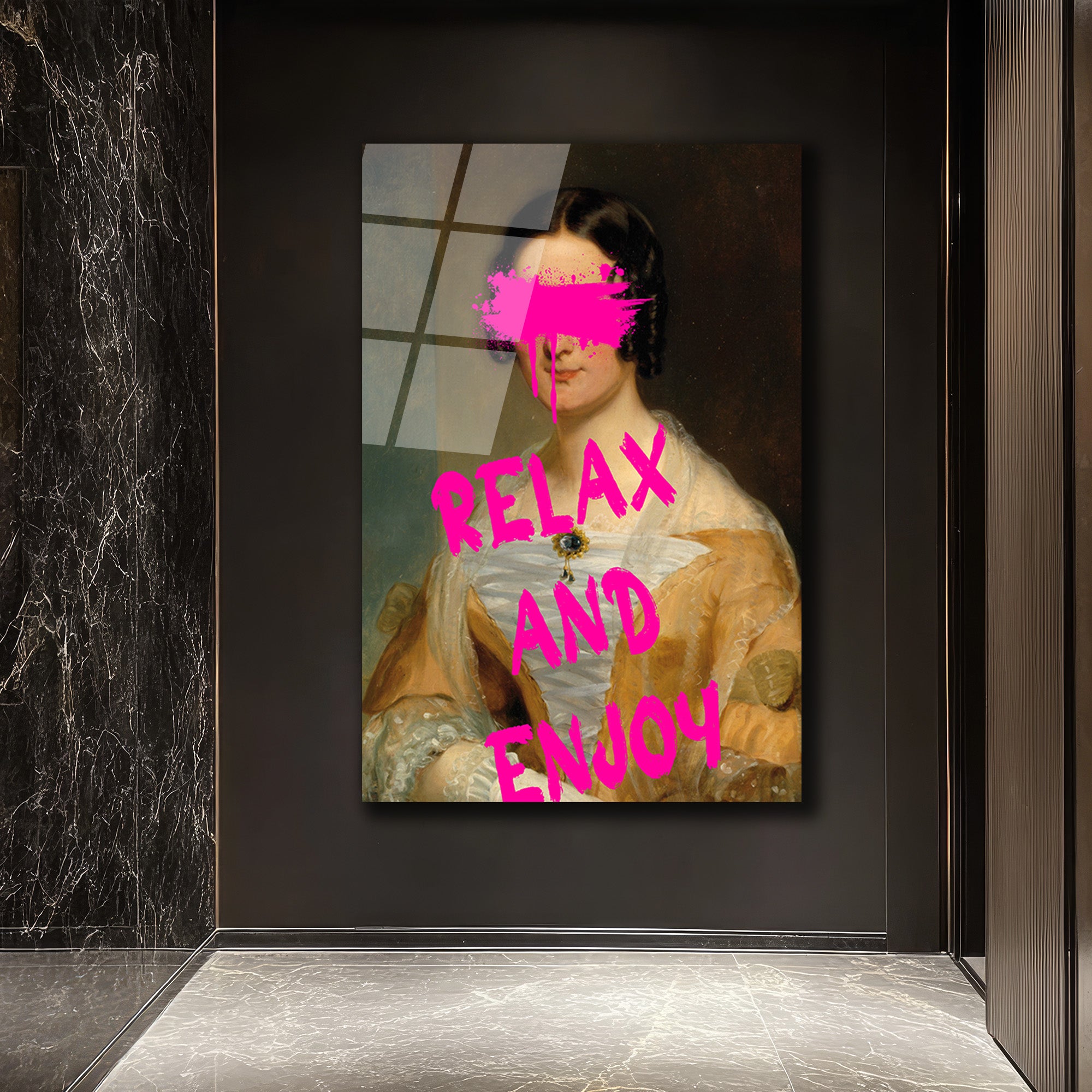 Relax and Enjoy Neon Pembe Graffiti Klasik Portre Cam Tablo