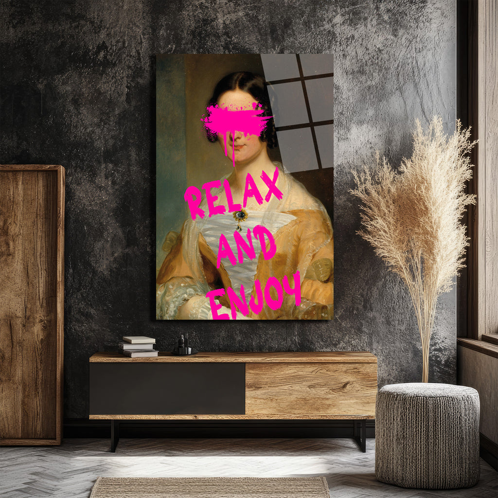 Relax and Enjoy Neon Pembe Graffiti Klasik Portre Cam Tablo