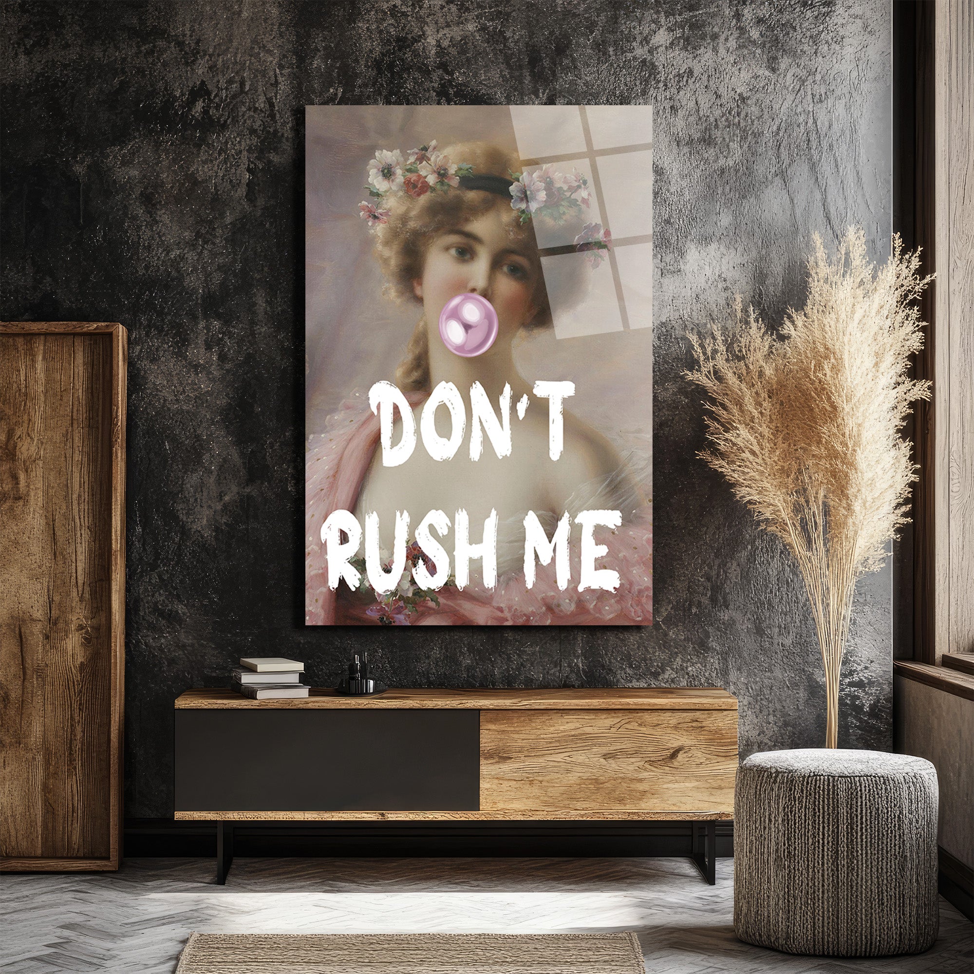 Don't Rush Me Balon Sakız Kadın Cam Tablo - Modern Sanat ve Klasik Dokunuş