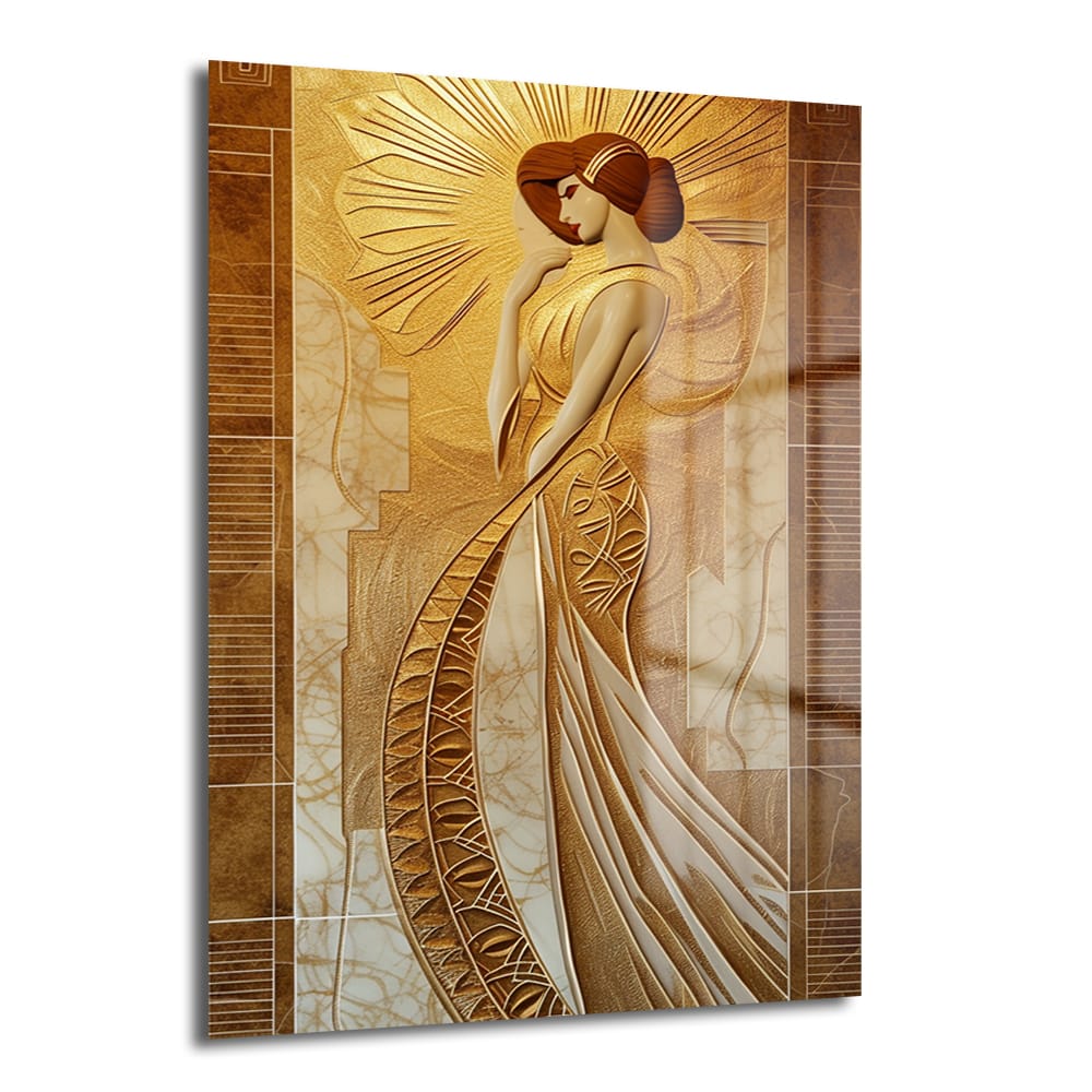 Altın Işıltılı Zarafet: Modern Art Deco Kadın Cam Tablo, altın, bronz ve krem tonlarında, stilize edilmiş Art Deco kadın figürü içeren, temperli camdan yapılmış lüks bir duvar dekoru.