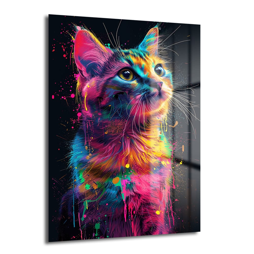 Neon Rüyası: Renkli Sıçramalarla Modern Kedi Cam Tablo, siyah fon üzerinde canlı neon pembe, mavi, sarı ve yeşil renk sıçramalarıyla oluşturulmuş, soyut ve modern bir kedi figürünü gösteren parlak 4mm temperli cam tablo.