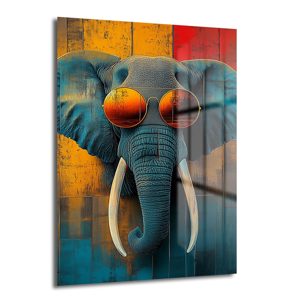 Cool Elephant: Modern Sanat Temperli Cam Tablo, güneş gözlüklü karizmatik bir filin canlı renklerle modern bir tasvirini gösteren dekoratif duvar sanatı.